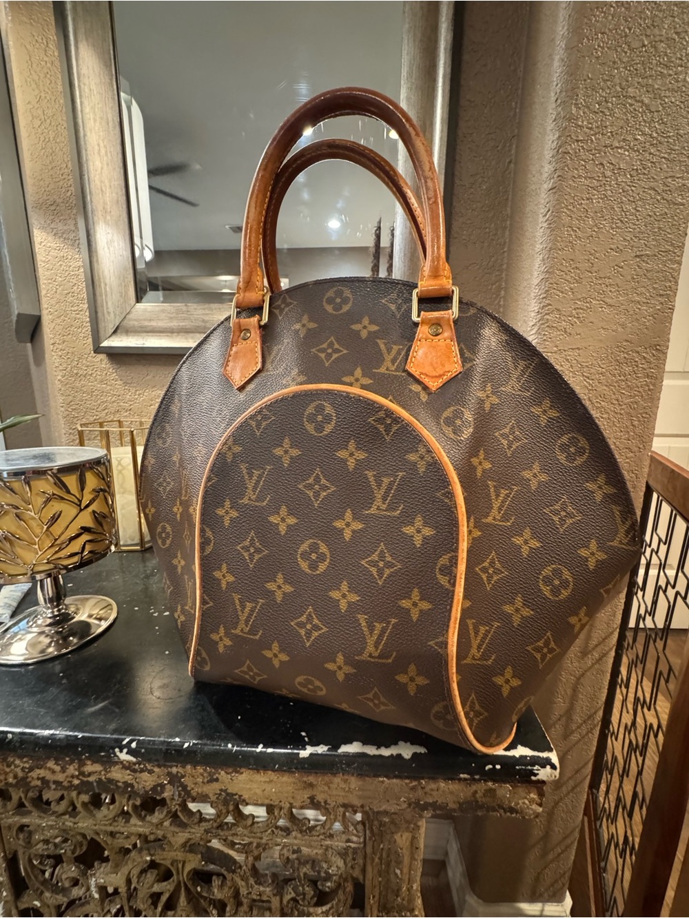 Elegant monogram MM Louis Vuitton Ellipse - Picture 3 of 10